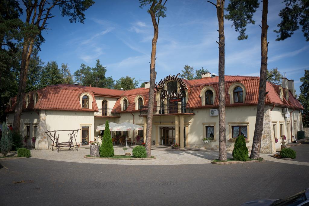 Krysztalowy Palacyk Козенице Экстерьер фото